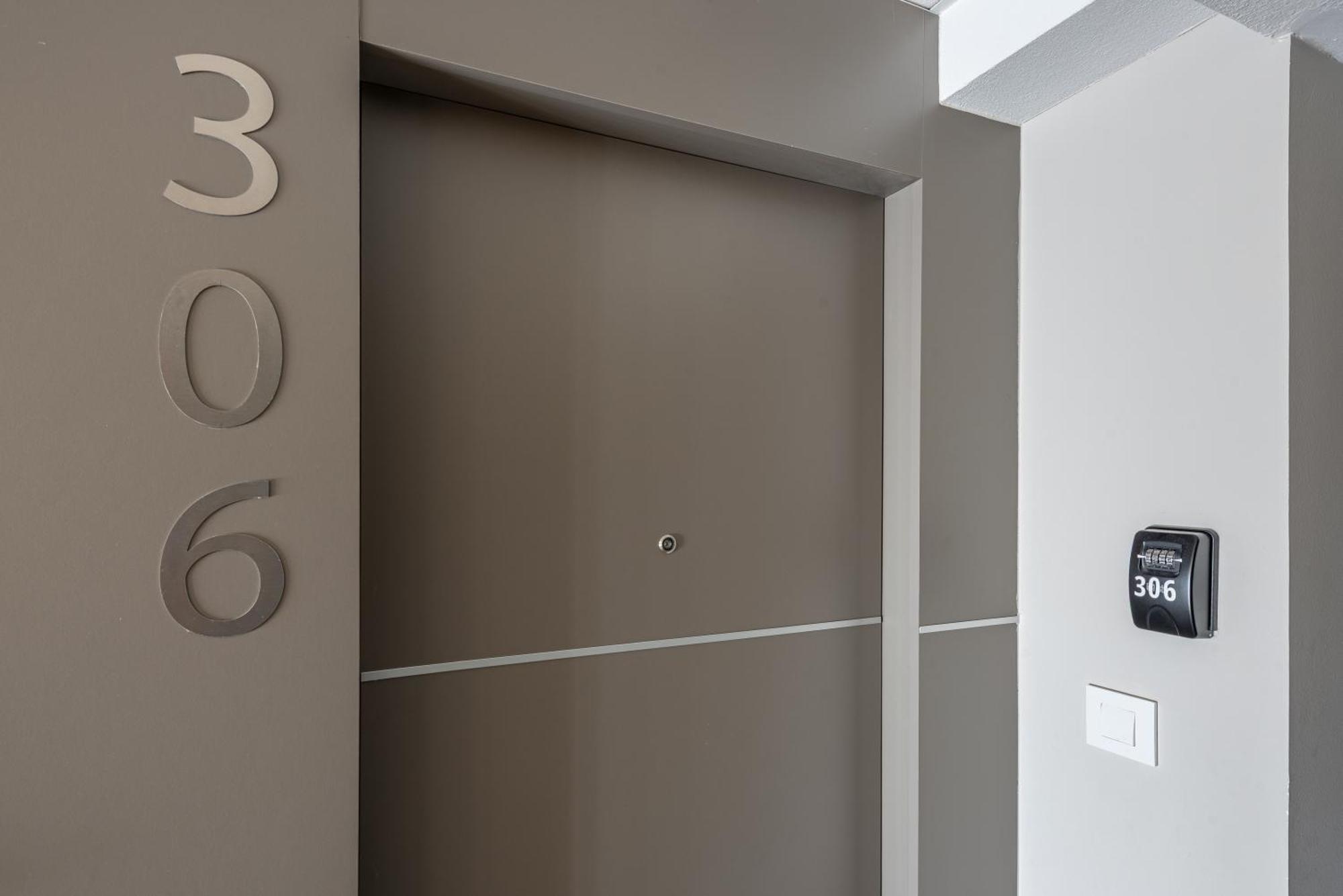 Apartamentos Astoria タラゴナ エクステリア 写真